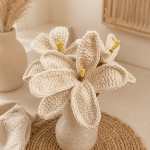 Crochet Lily Stem - White